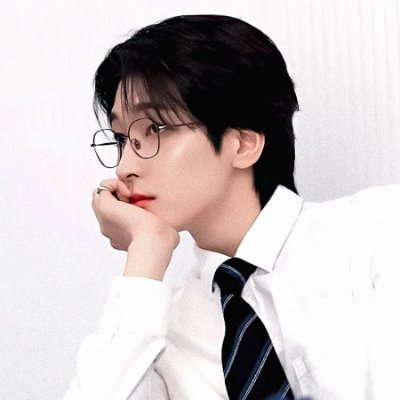 lickqoir's profile picture. 