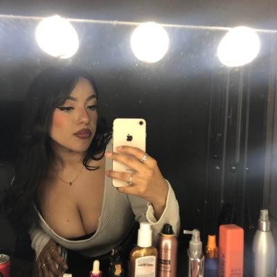 ___bri__'s profile picture. 