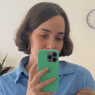 claramolins's profile picture. periodista al @vialliure i toco amb les @romboband