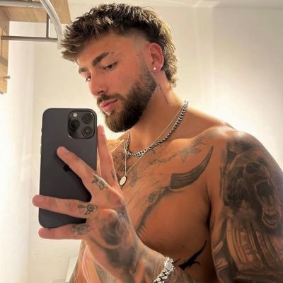 CausticThorn's profile picture. ※ ╱ They named monsters after me, not the other way around. | Not real / Roleplay. | @IreOfTheDamned