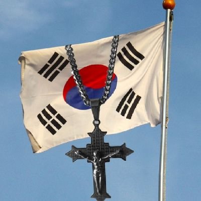 ED__WON's profile picture. Why can't the world fix a day to walk naked in memory of Adam and Eve? 🤷