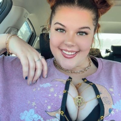 evelyn_mia0's profile picture. 