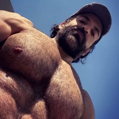 Pabloperronix's profile picture. Te avisamos si  Pablo perroni ya la enseñó 🍆