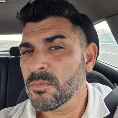 tenderete79's profile picture. Habló desde la autoridad que me dan mis fracasos.
Si no te gusta lo que publico y aun así me sigues bienvenido
El camino más corto entre 2 puntos es la risa