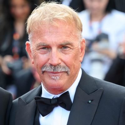 LilyGarcia73139's profile picture. 