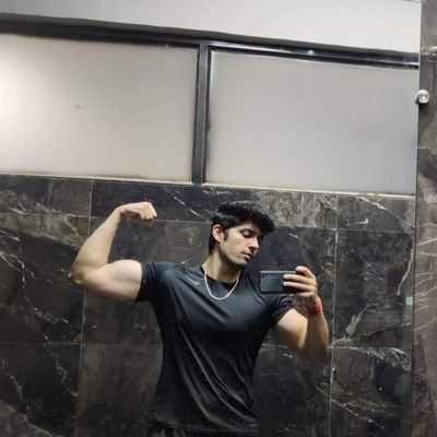 HarshTomar155's profile picture. Proud Hindu🇮🇳 ॐ. Finance, Fitness & Geopolitics.