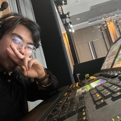 narnarnap's profile picture. #ไฟบีมก็เหมือนกระบะซิ่งจะเฟี๊ยวก็ต้องปาดหน้าซักที แชร์งานทำแสงลงมาเรื่อยๆ ขอบคุณทุกคนที่แชร์งานมาให้ผมแชร์ต่อ