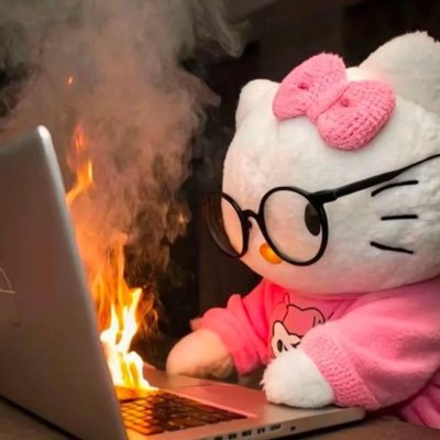 mafercitita_'s profile picture. Lectora, swiftie, fan de glee, amante de los perros e insoportable la mayoría del tiempo🍓 Aldronista (no tóxica) 🫦 y Contreriña 🫶🏻✨ 🧼🐾🌊🐺