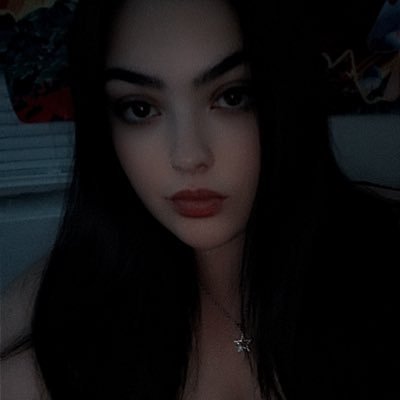 tristajulianna's profile picture. take me to see ur favorite band  @MCWheelEasy 🤍