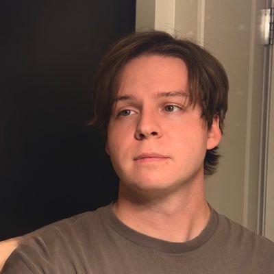 blurmymemory_'s profile picture. 