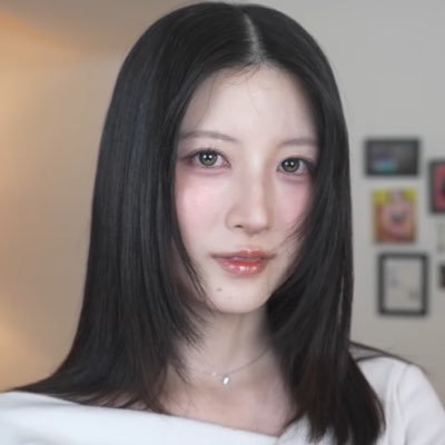 emilyninaruzo's profile picture. 美容垢🧴八田エミリちゃんになるぞ🧖🏻‍♀️