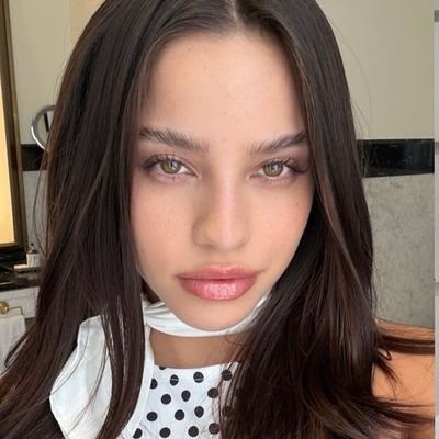 emiwithshiny's profile picture. ° :●. 💎 Cantante ꕥ Compositora ★ She doesn't give up ｡⁠◕ Siempre con diamantes en los ojitos verdes ☆ : .mp3 es un mood .°.