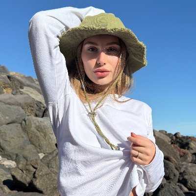 Vixi4bww's profile picture. highly lethal...☢