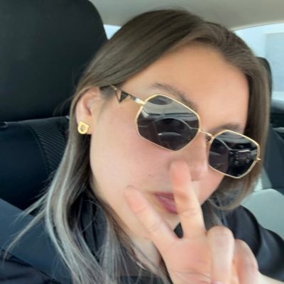 iamsusib's profile picture. abogada, LL.M. en impuestos LL.D. 😉/ escritora y docente / swiftie / 😺cat mom / fashion aficionado / Nada de lo publicado aquí es serio✨⚡️