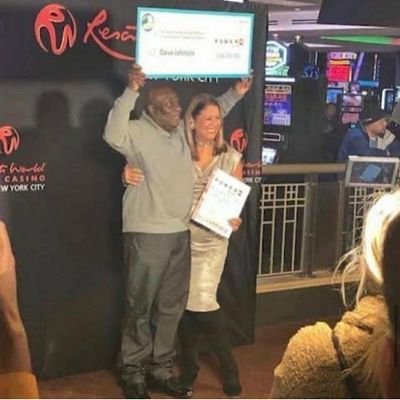DaveJoh422's profile picture. I'm Dave Johnson the winner of the powerball lottery I won $298.3 million I'm giving out $30,000 to my first 2k followers... Approved By Government 🇺🇲🇺🇲🇺🇲
