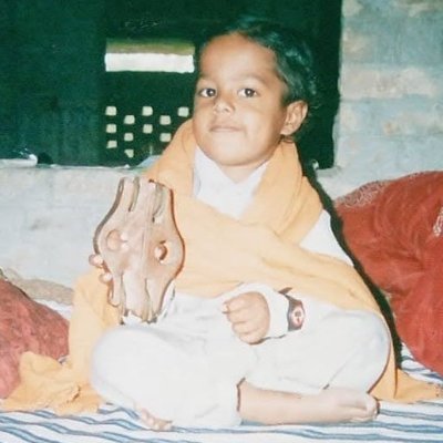 narayan6701's profile picture. तद्विद्धि प्रणिपातेन परिप्रश्न‍ेन सेवया ।