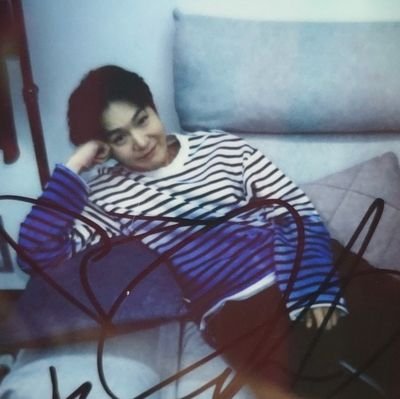 subijuui0913's profile picture. ✨️예전  지금 앞으로도✨️                                                             ✨️너와 함께✨️   
 ☘️이창섭 한정 극 F  ☘️  

      ✨2차가공❌️크롭❌️상업적사용❌️
        💕fan  Account💕