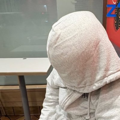 mai_quina's profile picture. 佐原/演劇/役者/1年/ 『ダウンライト』劇団員2/ 『ケチャップ・オブ・ザ・デッド』警官2/無言フォロー失礼します