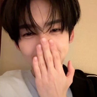 zisublunt's profile picture. xikers