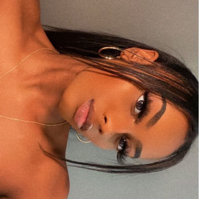 CxTiarnah's profile picture. 