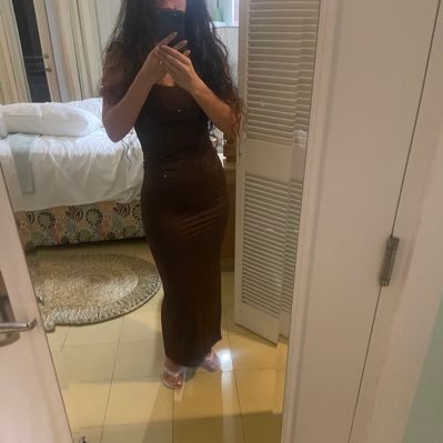 MasssageAutumn's profile picture. Sensual neo-tantric massage. Inspiring connection & self-discovery in a non-judgmental, safe space. Former psychotherapist, current sex therapist 🇺🇸