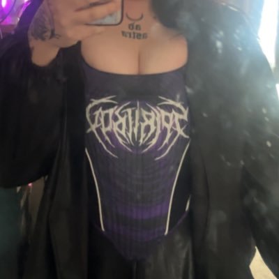 DrunkOnSequins's profile picture. probably ranting about spiritbox