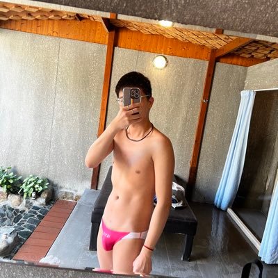 xxdong535's profile picture. 15/4Vers1 私訊附照-喜 野裸 肉壯 白襪 多毛 喜吃屌-內容含成人裸露資訊並已設定敏感內容隔離 未成年及無意觀看者請勿進入🔞追蹤點閱視同成年