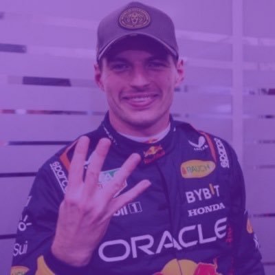 pucksandpaddock's profile picture. 26 - F1 & f2 🏎️ football⚽ hockey (Canes) 🏒