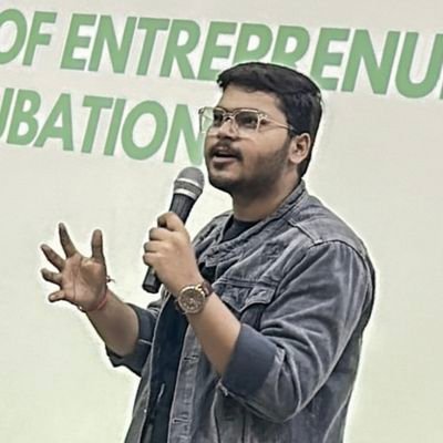 hetvik_'s profile picture. Mobile dev + UX nerd | BTech DAIICT dropout | First app(game) 💀… now @guto_guthealth🥗💪 | Early access: https://t.co/NKQ6BrTTNY