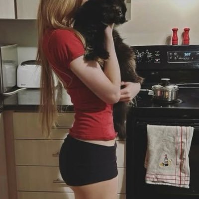 malusekcal's profile picture. i’m not your chubby gf