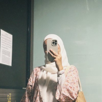 adrwn4's profile picture. ˚ ༘♡ ⋆｡˚