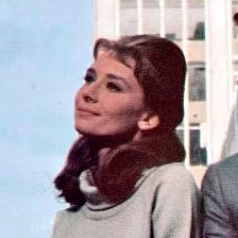 jardindehepburn's profile picture. “dancing is like breathing, missing a day doing either is very bad.” | 25. audrey hepburn. old hollywood, literature, ballet, gothic stuff. she/her. |