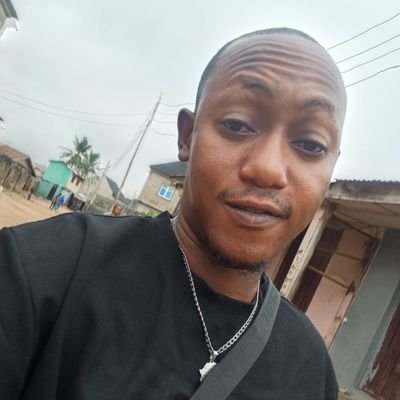 Ballowhitee's profile picture. 