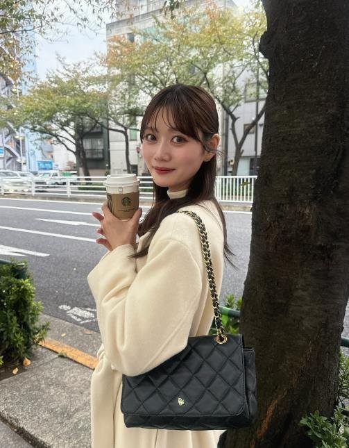 RadhikaBandhar1's profile picture. 可愛くなる