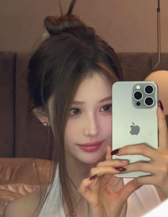 Luiza60375114's profile picture. 20代🐰｜友達や親にバレないように裏垢始めました✍🏻｜裏の顔はどえむで変 態なんて誰にも言えない…😣｜ホントは毎日えちしたい🩷｜大人の男性と出逢いたい｜優しくされるとすぐ好きになっちゃう…👉🏻👈🏻