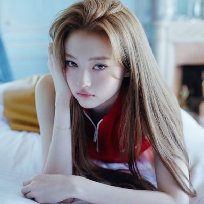 ellagrossmeovv_'s profile picture. Conta de fã para #ELLA do grupo #MEOVV da empresa THEBLACKLABEL | MEOVV OT5 🐈‍⬛ PAWMPAWM 🖤 | Ella 💜, Narin 🩷, Sooin 🩵 Biased