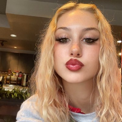 paybubbles's profile picture. 18+ only || financial dominatrix || kink friendly || 25 || ONLY ACCOUNT || unblock fee $100 ||