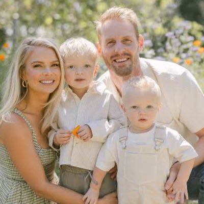 OutSideDaBox_'s profile picture. Swing trader. Never give up hope. Always use stop losses whilst trading.