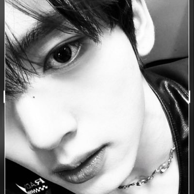 hanlyujinl's profile picture. ₍ 2007 ₎ ₊ Fortunauts Sexy baby 𝐙𝐄𝐑𝐎𝐁𝐀𝐒𝐄𝐎𝐍𝐄 Cool Completement Innocent. Visual 𝐇𝐚𝐧 𝐘𝐮𝐣𝐢𝐧 🐰