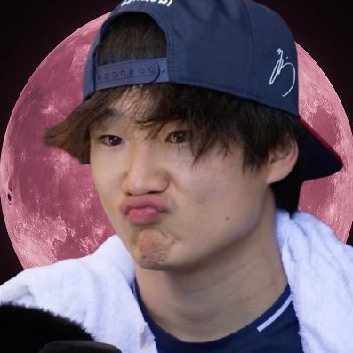 hppymonjay's profile picture. 愛と光 — 白黒