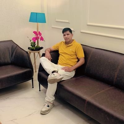 SANJEEVDASS8's profile picture. गीता अ. 4 श्लोक 34 में तत्वज्ञान के लिए जिस तत्त्वदर्शी संत की शरण मे जाने को कहा है और जिसकी पहचान गीता अ.15 श्लोक 1 में बताई है वो संत रामपाल जी महाराज हैं।