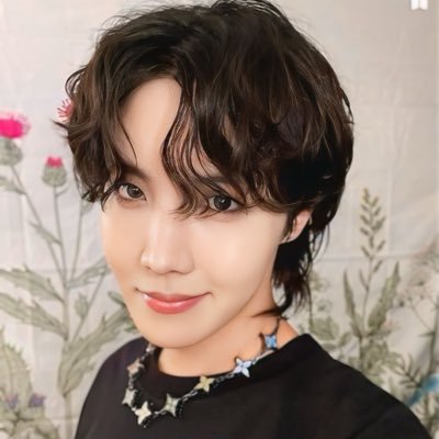 imkeelly's profile picture. bangtanholic | ot7