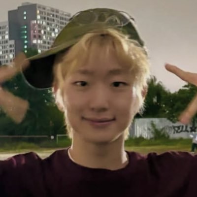 mattbingsu's profile picture. cuteness aggression for yup and zin