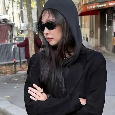 jeenstteer's profile picture. @jennierubyjane 𝙶𝙻𝙾𝙱𝙰𝙻 𝙸𝚃 𝙶𝙸𝚁𝙻