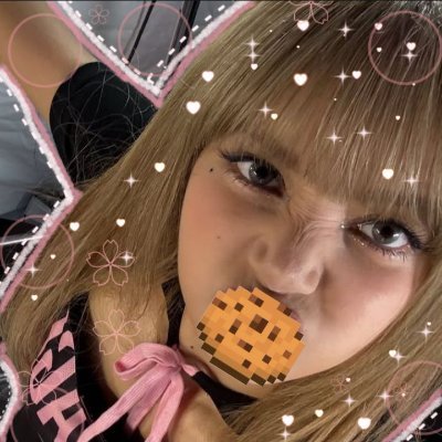laustar962438's profile picture. 𝅭ㅤ𝅭ㅤ⸺ㅤonceblink  
          ✩         !!⠀ sofia     💤
   🍪  ᛬    chronically online ( lisa my love  )
𝗉𝗋𝖾tty g𝗂𝗋𝗅𝗌  love @BLACKPINK