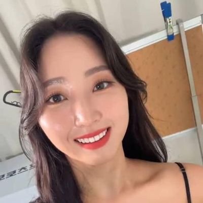 Kimnana88388779's profile picture. Just a heart full of dreams and a cup full of coffee ☕💫