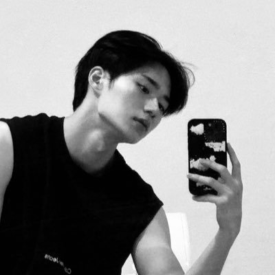 trizvx's profile picture. 