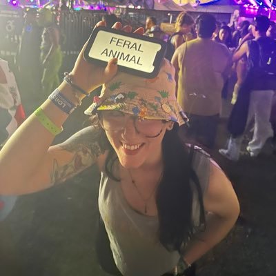 meghanxiety's profile picture. the beat goes on…