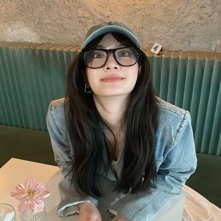 narasauruzz's profile picture. took the pondphuwin and emibonnie pill

#milklove #blejie