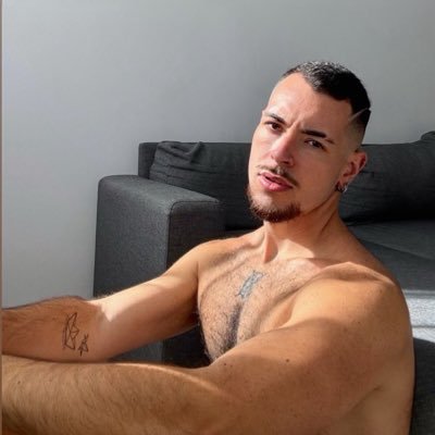 KevinMeanWhile's profile picture. Soy una performance